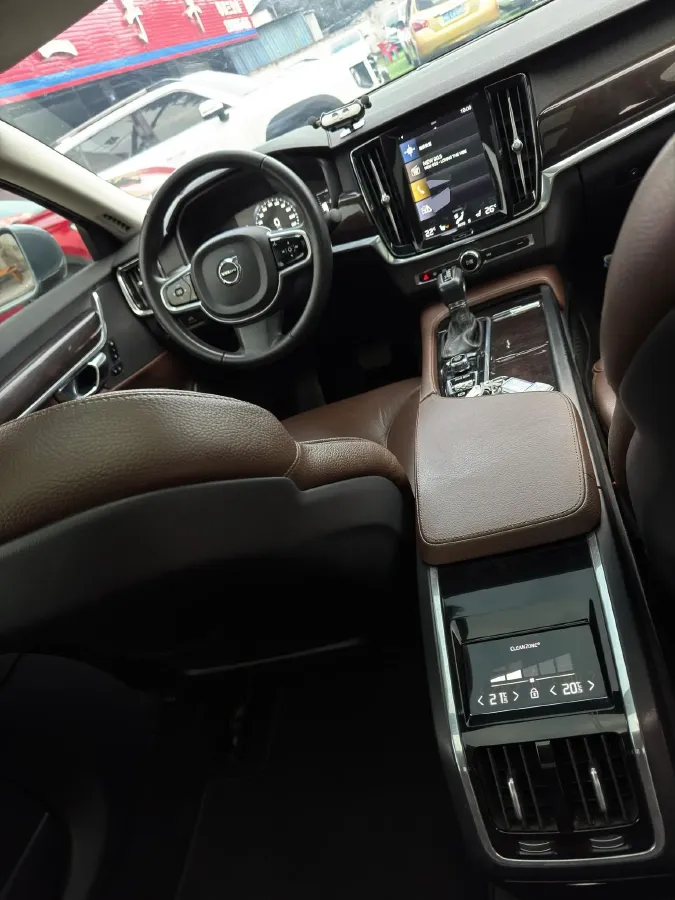 2018 Volvo S90 2.0T 254HP L4 8AT,autocango,china used car exporter,china ev exporter,chinese used car exporter,chinese used ev exporter