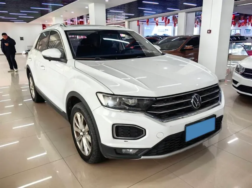 2022 Volkswagen T-Roc 1.4T 150HP L4 7DCT,autocango,china used car exporter,china ev exporter,chinese used car exporter,chinese used ev exporter