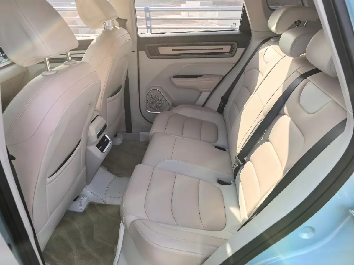 2023 Geely ICON 1.5T 181HP L4 7DCT,autocango,china used car exporter,china ev exporter,chinese used car exporter,chinese used ev exporter