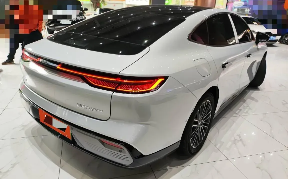 2025 Geely Galaxy Starshine 8 1.5L 112HP L4 1DHT PHEV,autocango,china used car exporter,china ev exporter,chinese used car exporter,chinese used ev exporter