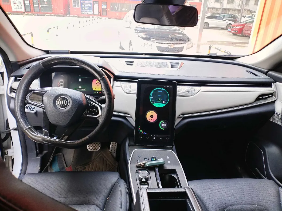 2018 MAXUS XinTu V80 2.5T 136HP L4 6AMT,autocango,china used car exporter,china ev exporter,chinese used car exporter,chinese used ev exporter