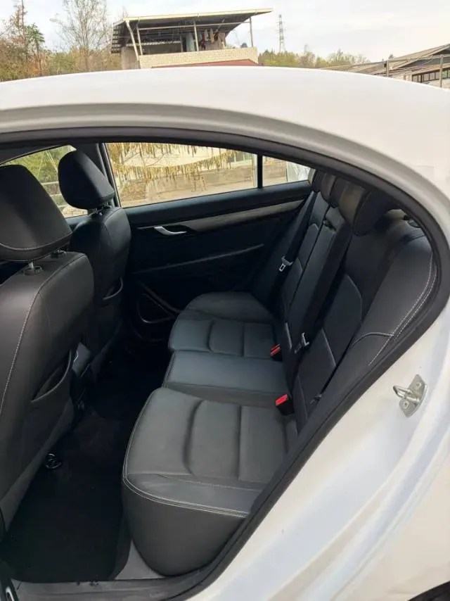 2019 Geely Emgrand 1.5L 109HP L4 5MT,autocango,china used car exporter,china ev exporter,chinese used car exporter,chinese used ev exporter