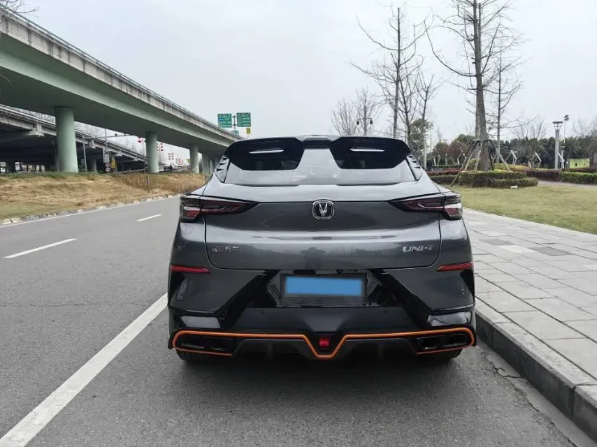 2023 ChangAn UNI-T 1.5T 188HP L4 7DCT,autocango,china used car exporter,china ev exporter,chinese used car exporter,chinese used ev exporter