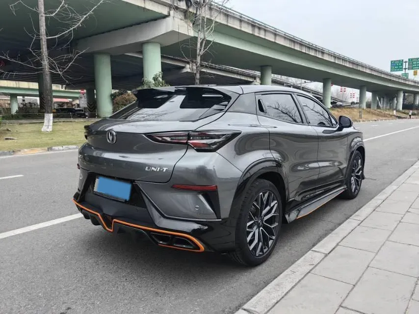 2023 ChangAn UNI-T 1.5T 188HP L4 7DCT,autocango,china used car exporter,china ev exporter,chinese used car exporter,chinese used ev exporter