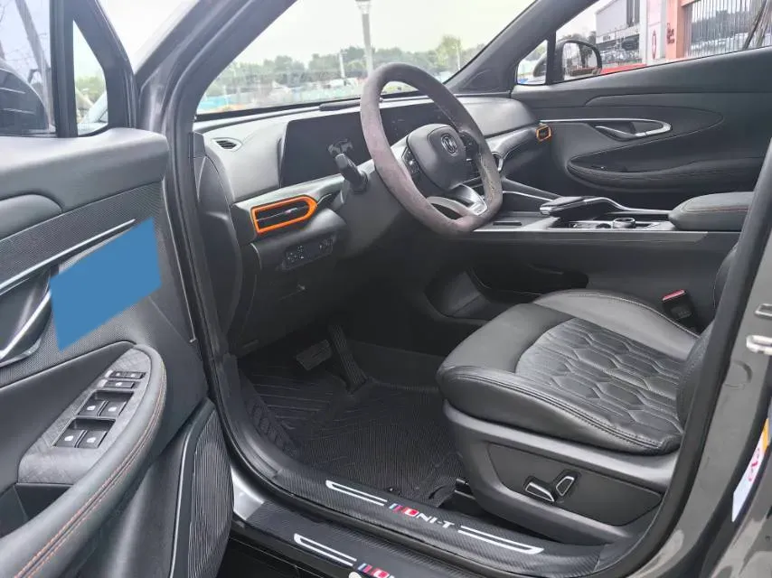 2023 ChangAn UNI-T 1.5T 188HP L4 7DCT,autocango,china used car exporter,china ev exporter,chinese used car exporter,chinese used ev exporter