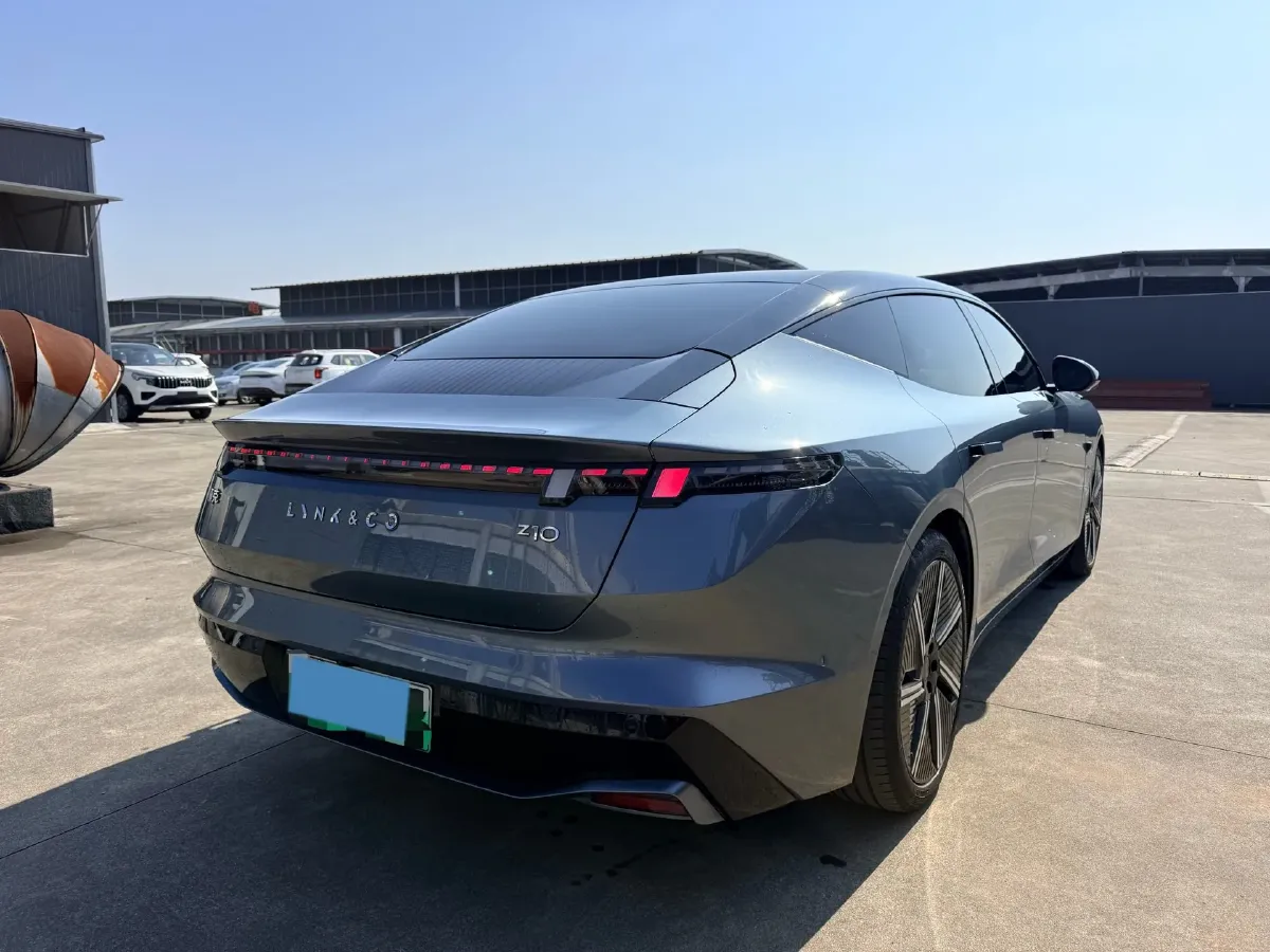 2024 HongQi HS7 2.0T 252HP L4 8AT,autocango,china used car exporter,china ev exporter,chinese used car exporter,chinese used ev exporter