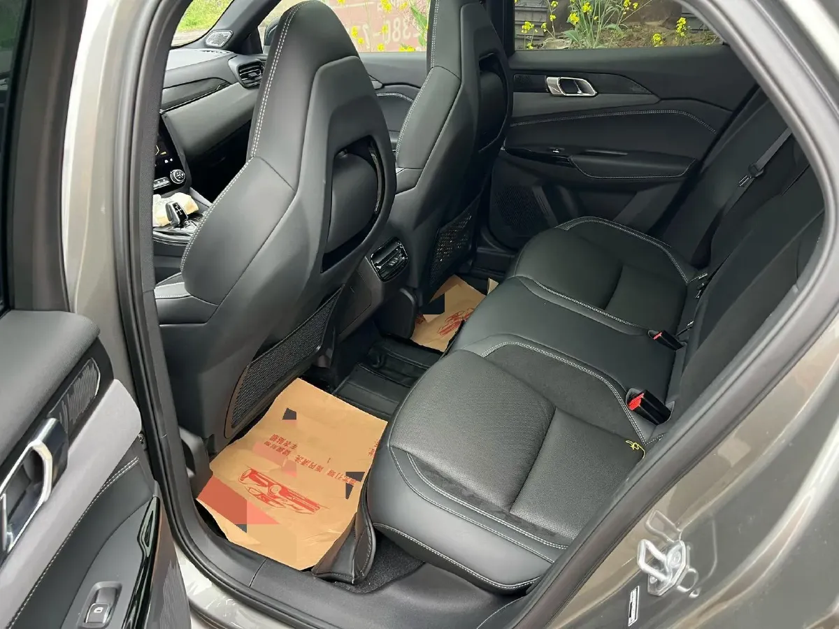 2022 LYNK&CO 03 2.0T 190HP L4 7DCT,autocango,china used car exporter,china ev exporter,chinese used car exporter,chinese used ev exporter