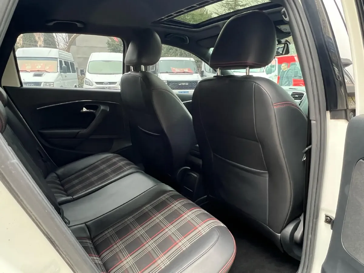 2016 Volkswagen Polo 1.4T 150HP L4 7DCT,autocango,china used car exporter,china ev exporter,chinese used car exporter,chinese used ev exporter