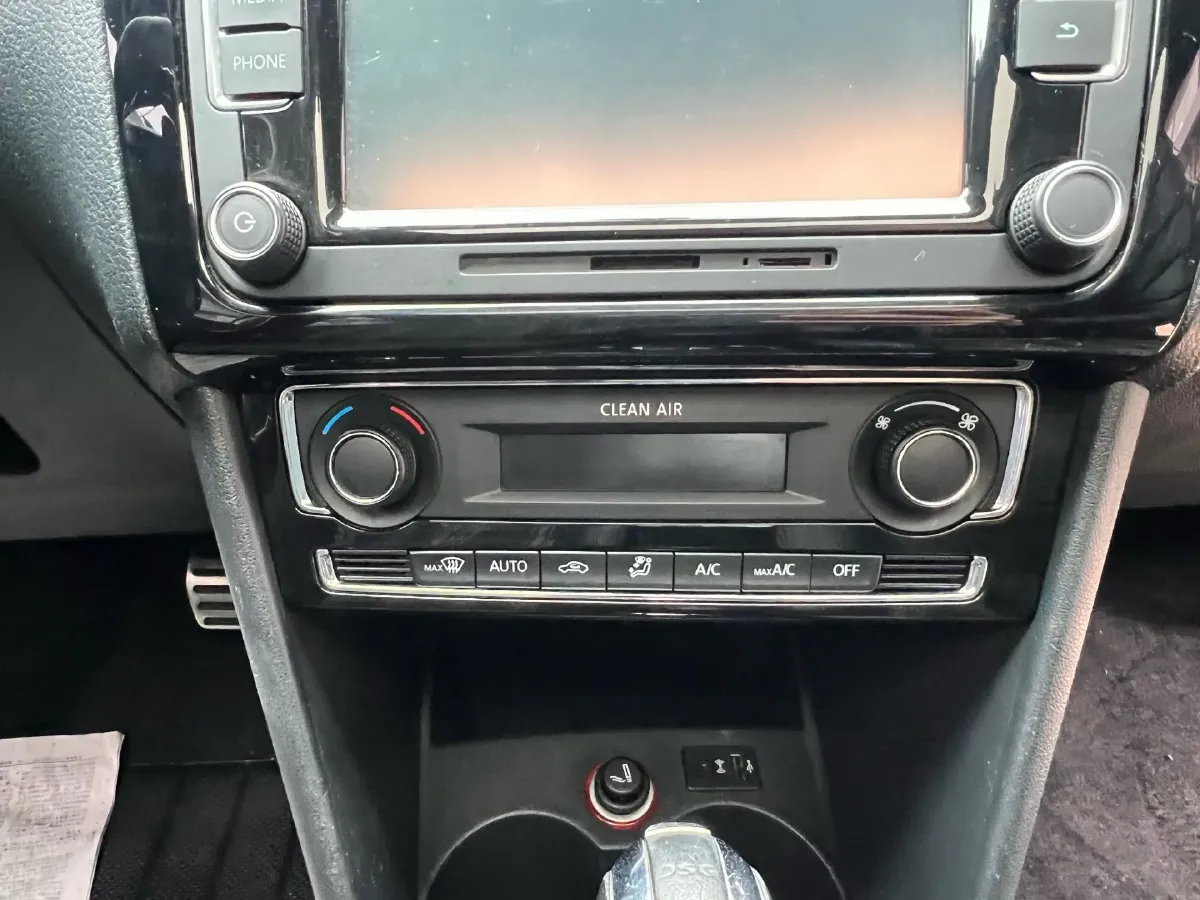 2016 Volkswagen Polo 1.4T 150HP L4 7DCT,autocango,china used car exporter,china ev exporter,chinese used car exporter,chinese used ev exporter