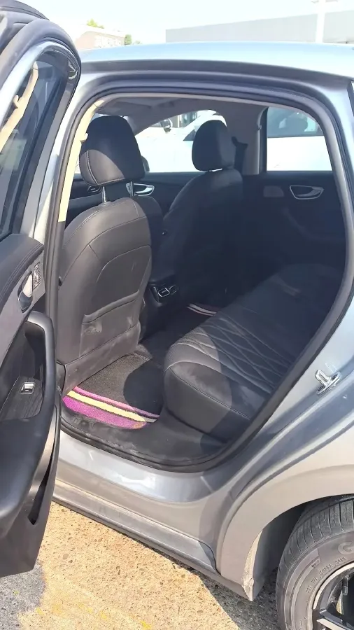 2023 Roewe D7 1.5L 112HP L4 1DHT PHEV 21.4KWH,autocango,china used car exporter,china ev exporter,chinese used car exporter,chinese used ev exporter