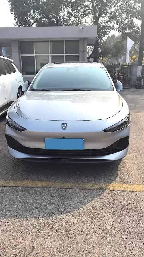 2023 Roewe D7 1.5L 112HP L4 1DHT PHEV 21.4KWH,autocango,china used car exporter,china ev exporter,chinese used car exporter,chinese used ev exporter