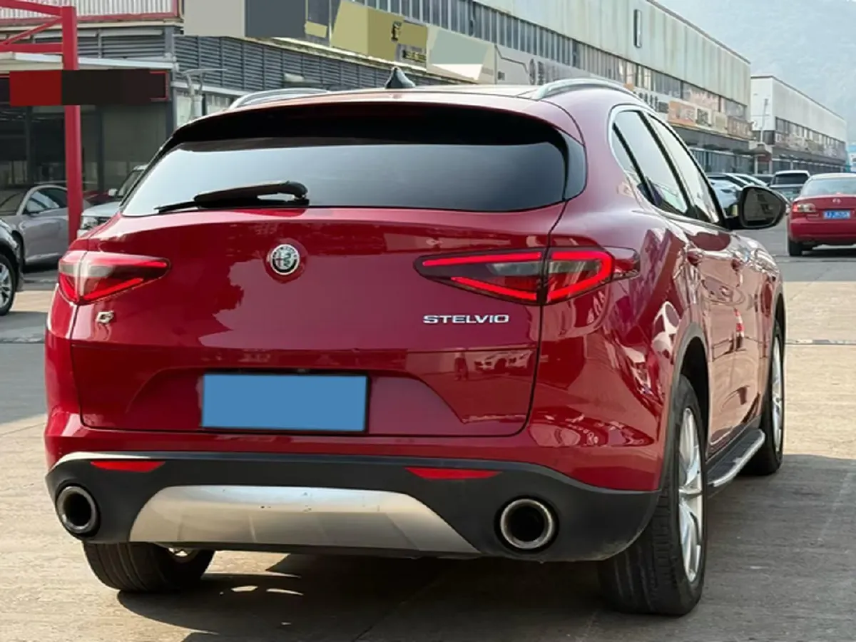 2017 Alfa Romeo Stelvio 2.0T 200HP L4 8AT,autocango,china used car exporter,china ev exporter,chinese used car exporter,chinese used ev exporter