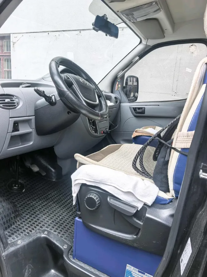 2019 MAXUS XinTu V80 2.0T 139HP L4 6MT,autocango,china used car exporter,china ev exporter,chinese used car exporter,chinese used ev exporter