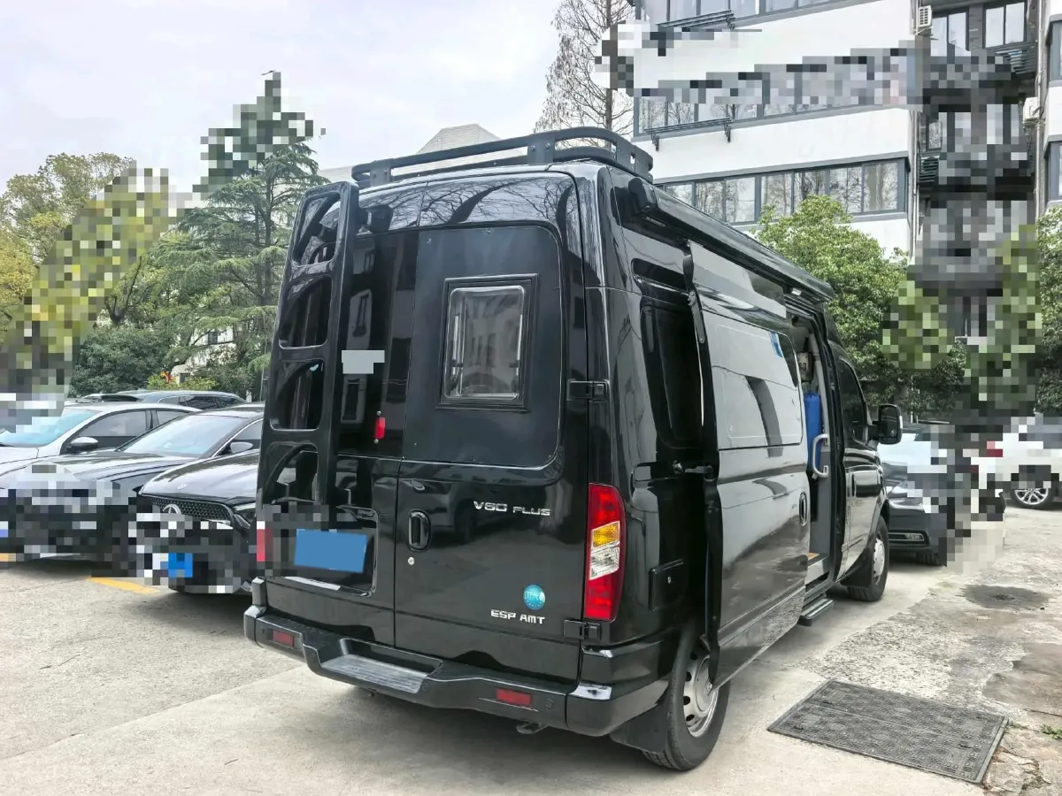 2019 MAXUS XinTu V80 2.0T 139HP L4 6MT,autocango,china used car exporter,china ev exporter,chinese used car exporter,chinese used ev exporter