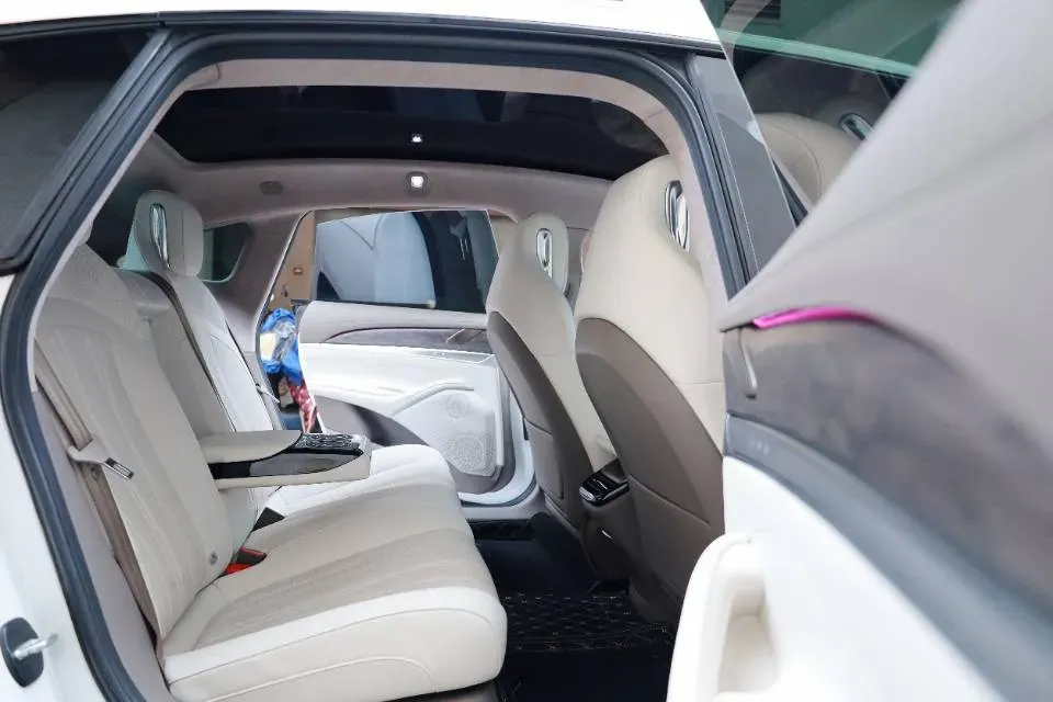 2022 IM L7 BEV 90KWH,autocango,china used car exporter,china ev exporter,chinese used car exporter,chinese used ev exporter