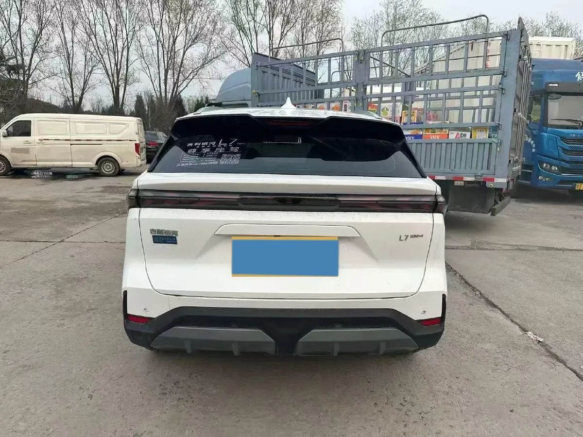 2025 Geely Galaxy L7 1.5L 112HP L4 1DHT PHEV 18.4KWH,autocango,china used car exporter,china ev exporter,chinese used car exporter,chinese used ev exporter