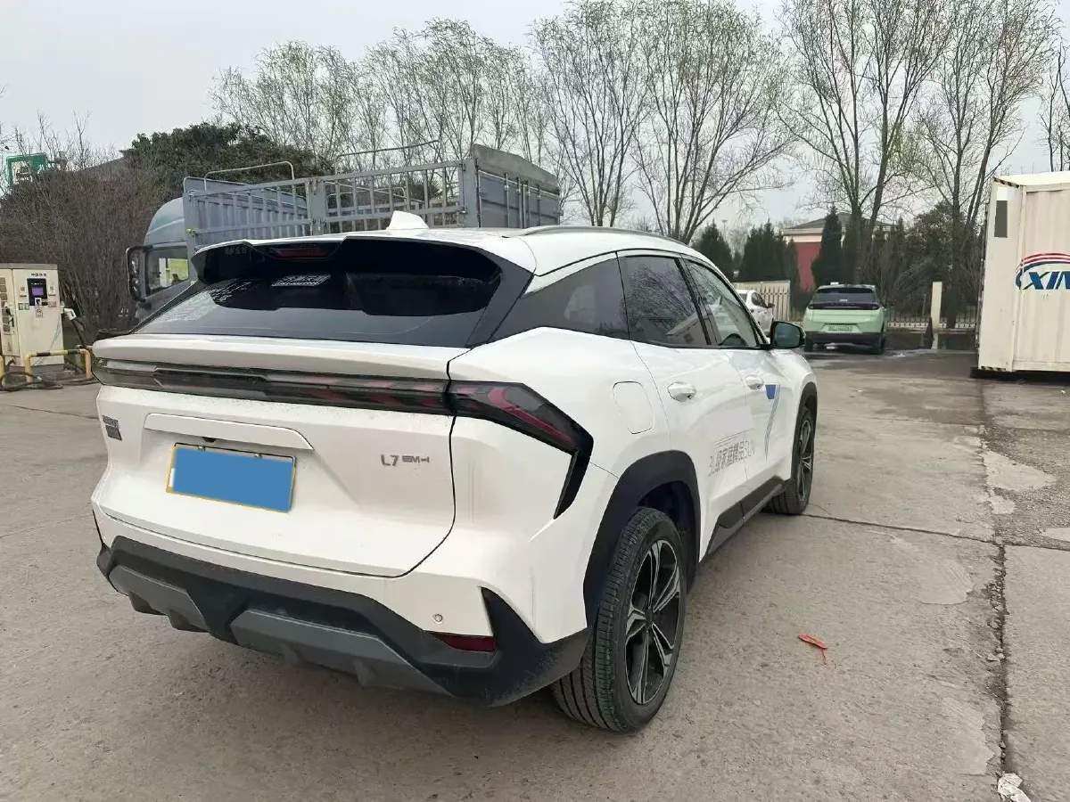 2025 Geely Galaxy L7 1.5L 112HP L4 1DHT PHEV 18.4KWH,autocango,china used car exporter,china ev exporter,chinese used car exporter,chinese used ev exporter