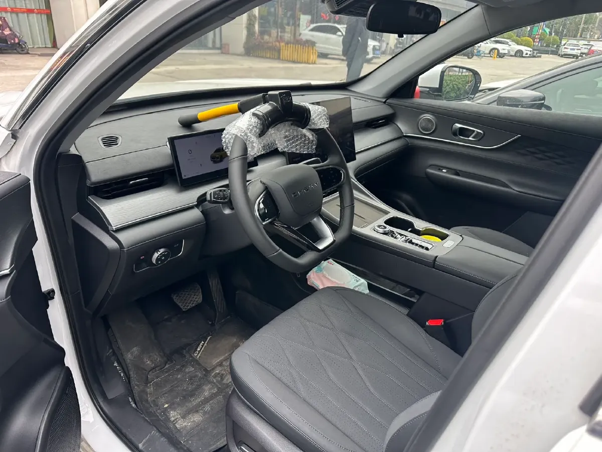 2025 Chery Tiggo 8 Plus 1.6T 197HP L4 7DCT,autocango,china used car exporter,china ev exporter,chinese used car exporter,chinese used ev exporter