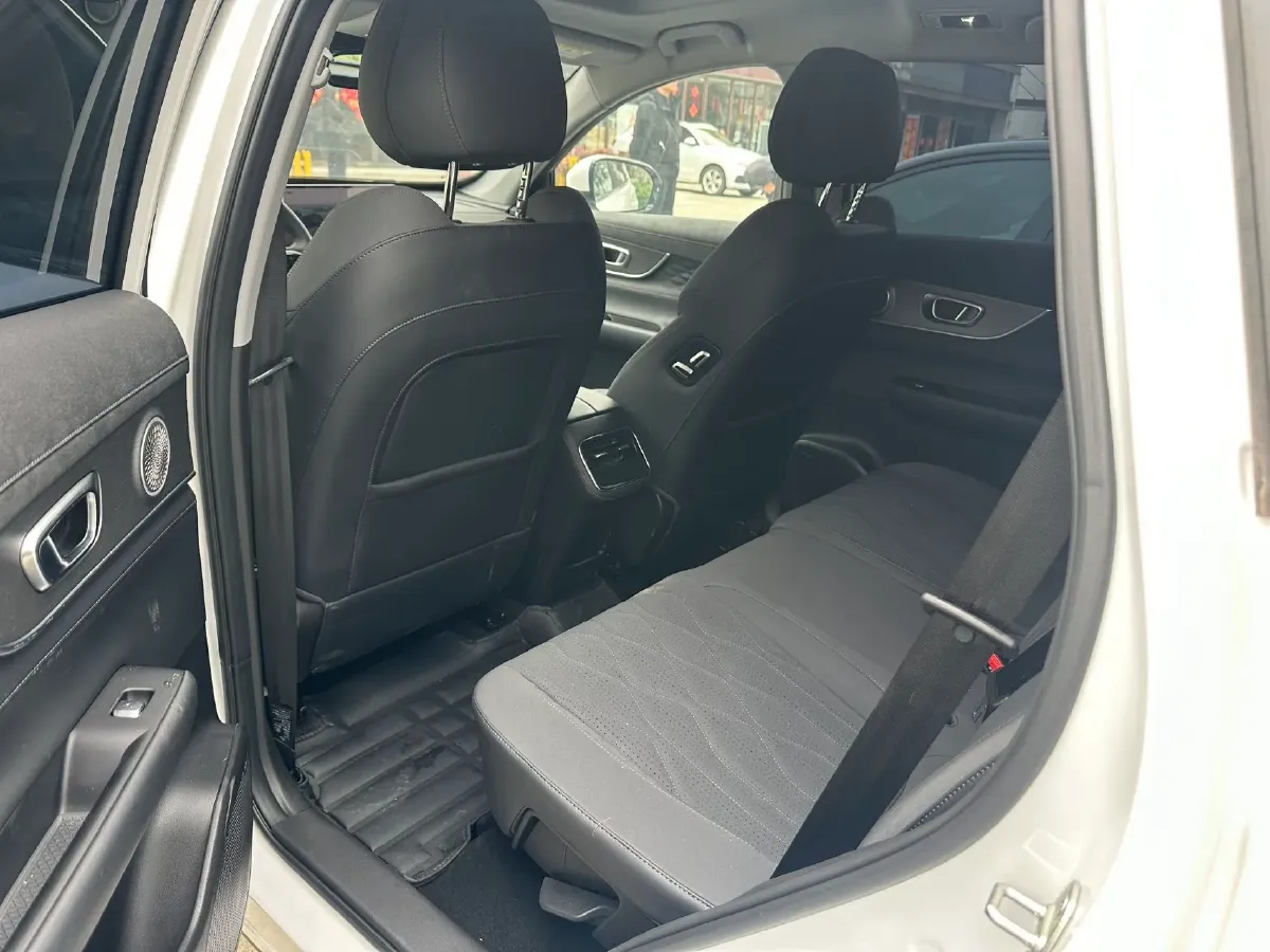 2025 Chery Tiggo 8 Plus 1.6T 197HP L4 7DCT,autocango,china used car exporter,china ev exporter,chinese used car exporter,chinese used ev exporter