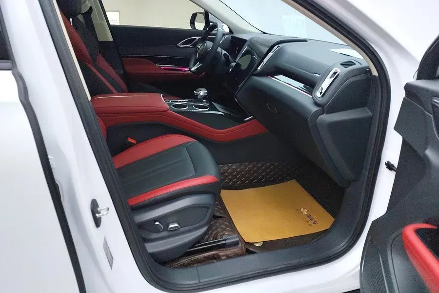 2024 HongQi HS3 1.5T 169HP L4 7DCT,autocango,china used car exporter,china ev exporter,chinese used car exporter,chinese used ev exporter