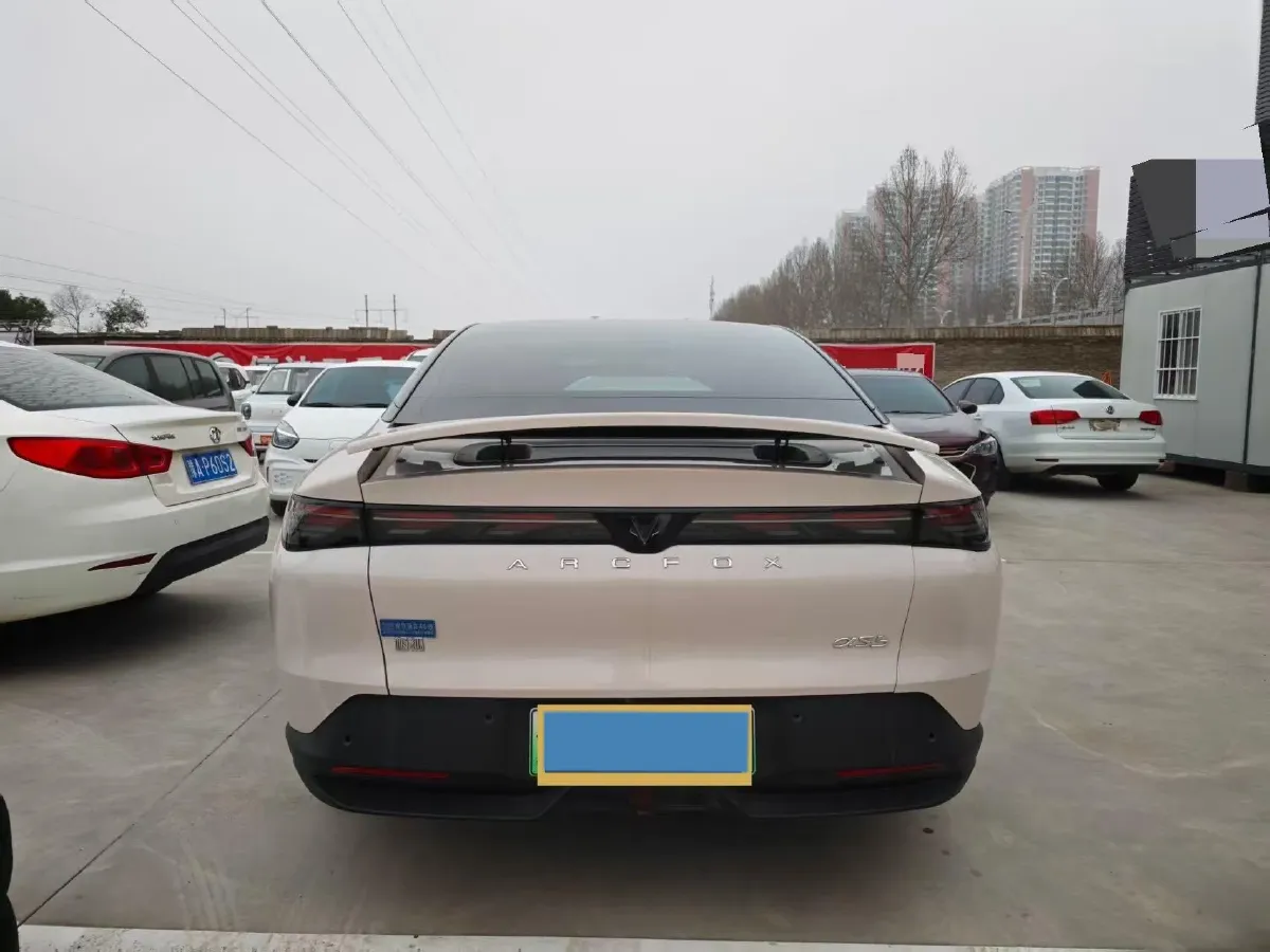 2024 ARCFOX αT5 BEV 79.2KWH,autocango,china used car exporter,china ev exporter,chinese used car exporter,chinese used ev exporter