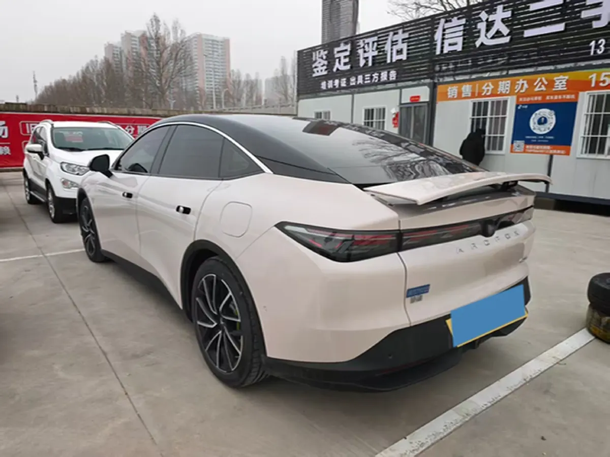2024 ARCFOX αT5 BEV 79.2KWH,autocango,china used car exporter,china ev exporter,chinese used car exporter,chinese used ev exporter