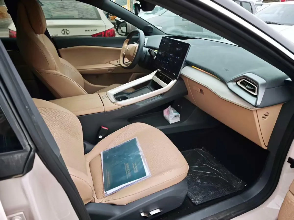 2024 ARCFOX αT5 BEV 79.2KWH,autocango,china used car exporter,china ev exporter,chinese used car exporter,chinese used ev exporter