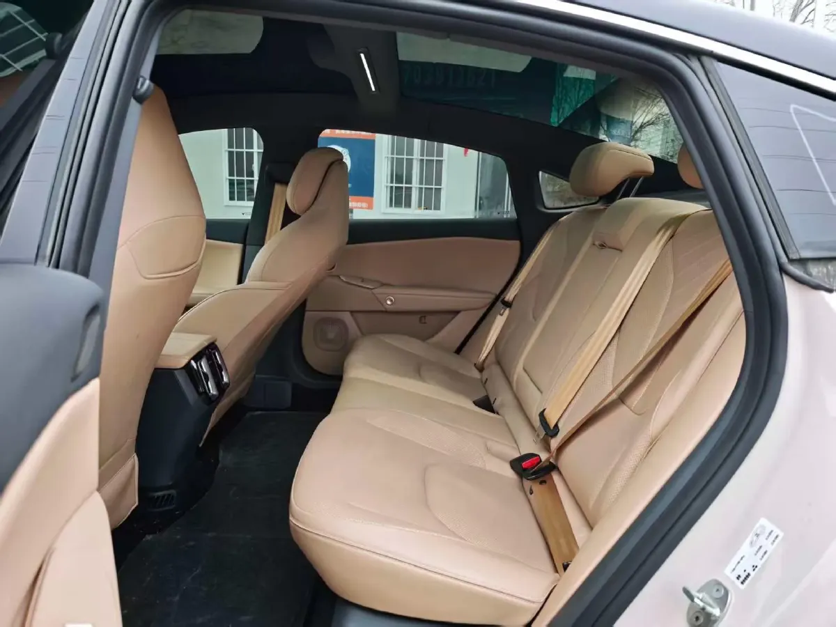 2024 ARCFOX αT5 BEV 79.2KWH,autocango,china used car exporter,china ev exporter,chinese used car exporter,chinese used ev exporter