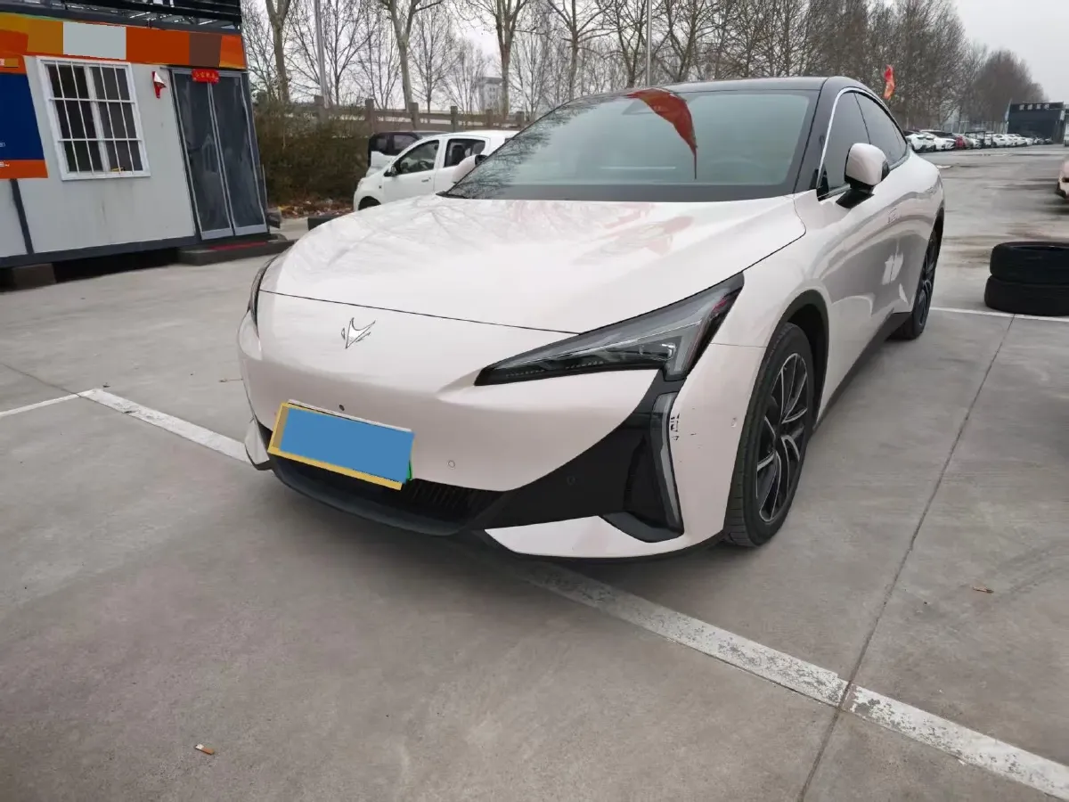 2024 ARCFOX αT5 BEV 79.2KWH,autocango,china used car exporter,china ev exporter,chinese used car exporter,chinese used ev exporter