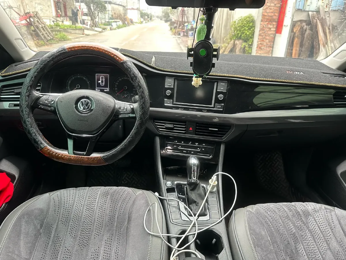 2020 Volkswagen Bora 1.5L 113HP L4 6AT,autocango,china used car exporter,china ev exporter,chinese used car exporter,chinese used ev exporter