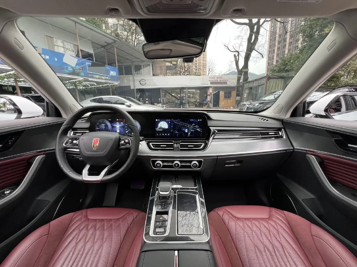 2025 HongQi HS5 2.0T 252HP L4 8AT,autocango,china used car exporter,china ev exporter,chinese used car exporter,chinese used ev exporter