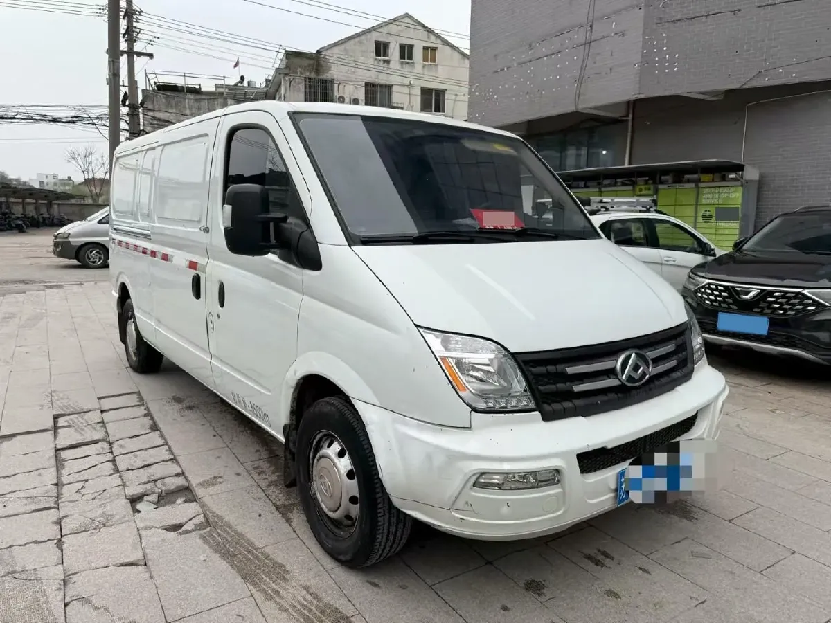 2021 MAXUS XinTu V80 2.0T 139HP L4 6MT,autocango,china used car exporter,china ev exporter,chinese used car exporter,chinese used ev exporter