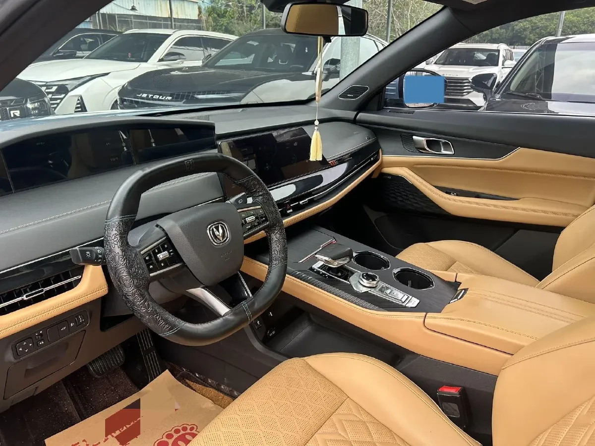 2021 ChangAn UNI-K 2.0T 233HP L4 8AT,autocango,china used car exporter,china ev exporter,chinese used car exporter,chinese used ev exporter