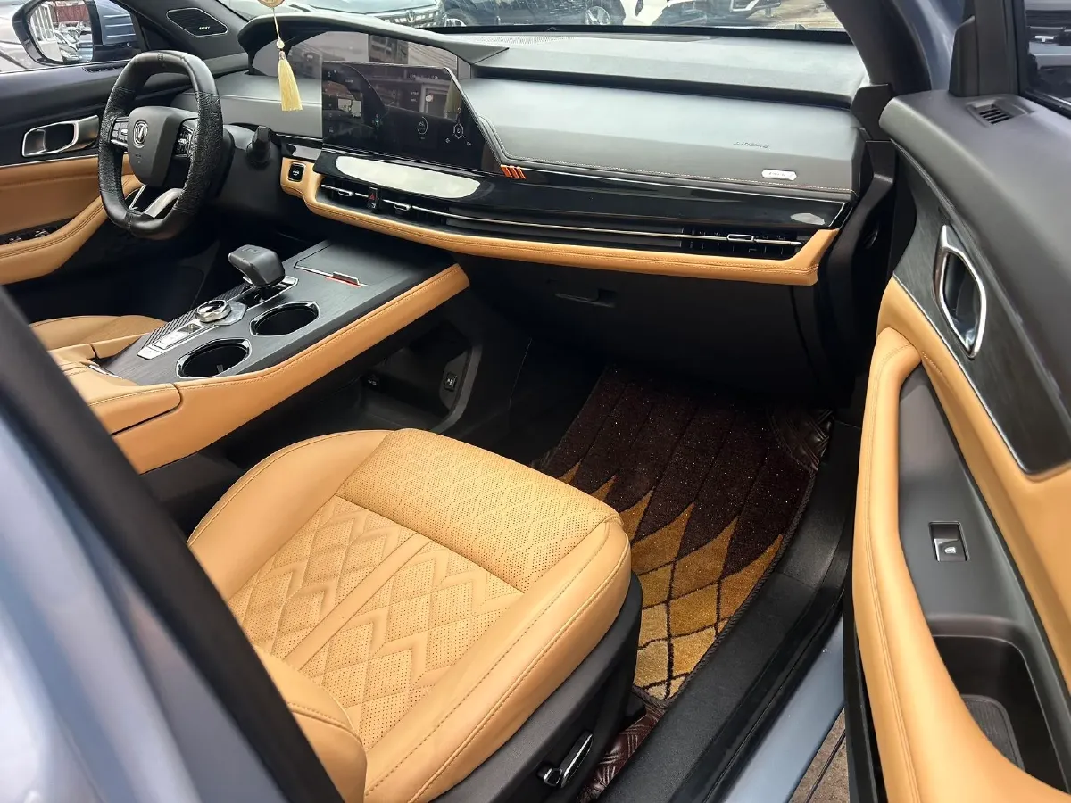 2021 ChangAn UNI-K 2.0T 233HP L4 8AT,autocango,china used car exporter,china ev exporter,chinese used car exporter,chinese used ev exporter