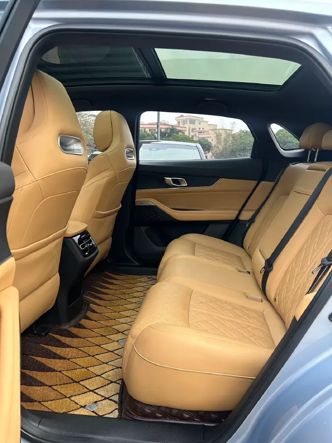 2021 ChangAn UNI-K 2.0T 233HP L4 8AT,autocango,china used car exporter,china ev exporter,chinese used car exporter,chinese used ev exporter