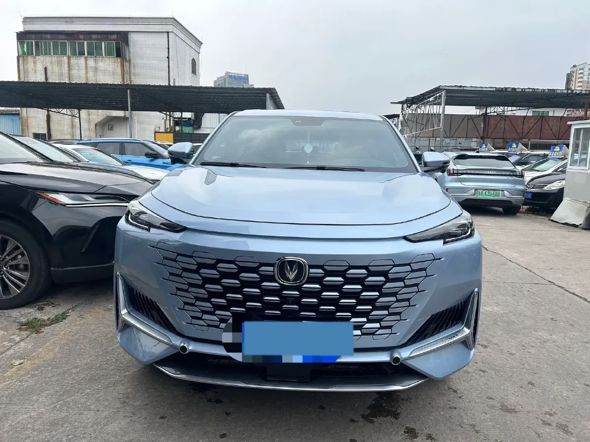 2021 ChangAn UNI-K 2.0T 233HP L4 8AT,autocango,china used car exporter,china ev exporter,chinese used car exporter,chinese used ev exporter