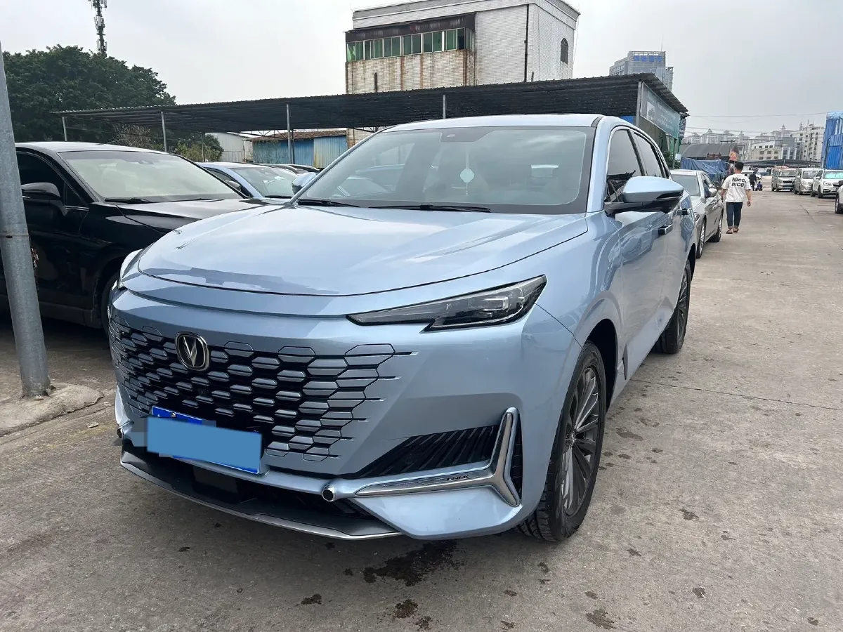2021 ChangAn UNI-K 2.0T 233HP L4 8AT,autocango,china used car exporter,china ev exporter,chinese used car exporter,chinese used ev exporter