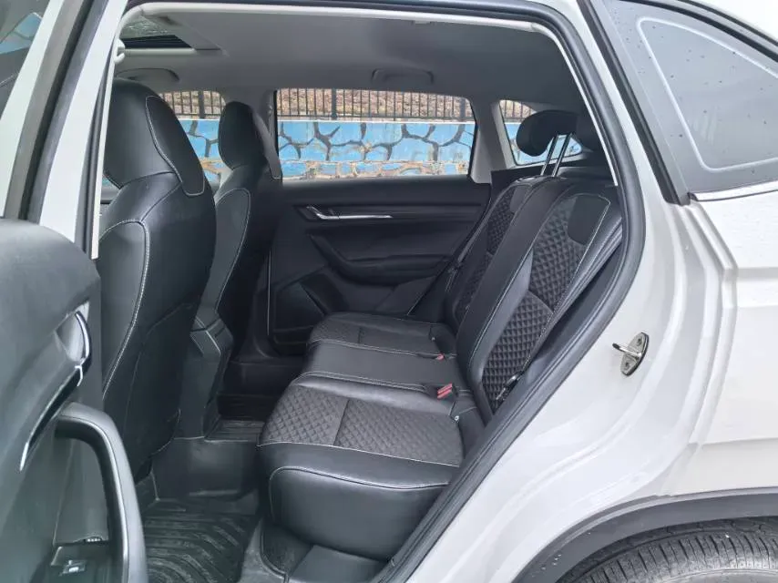 2021 Skoda Kamiq 1.5L 112HP L4 6AT,autocango,china used car exporter,china ev exporter,chinese used car exporter,chinese used ev exporter
