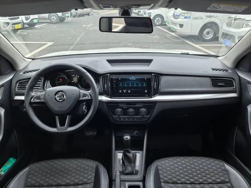 2021 Skoda Kamiq 1.5L 112HP L4 6AT,autocango,china used car exporter,china ev exporter,chinese used car exporter,chinese used ev exporter