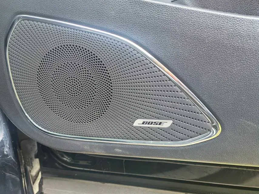 2022 HongQi HS5 2.0T 224HP L4 6AT,autocango,china used car exporter,china ev exporter,chinese used car exporter,chinese used ev exporter