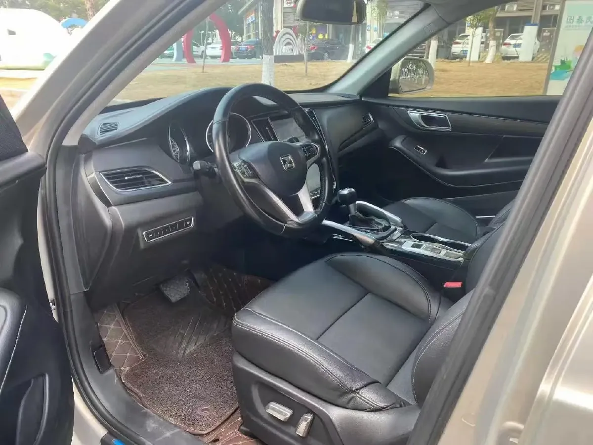 2017 Zotye SR7 1.5T 150HP L4 CVT,autocango,china used car exporter,china ev exporter,chinese used car exporter,chinese used ev exporter