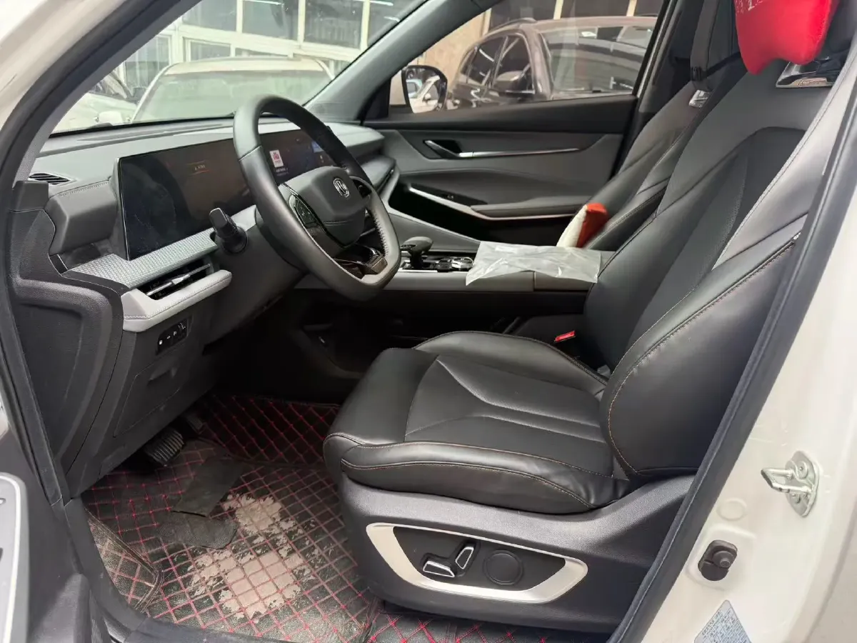 2022 ChangAn CS75 Plus 1.5T 188HP L4 8AT,autocango,china used car exporter,china ev exporter,chinese used car exporter,chinese used ev exporter