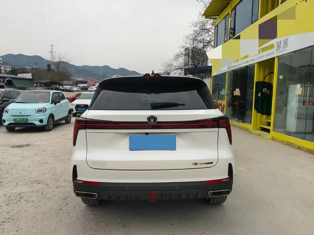 2022 ChangAn CS75 Plus 1.5T 188HP L4 8AT,autocango,china used car exporter,china ev exporter,chinese used car exporter,chinese used ev exporter