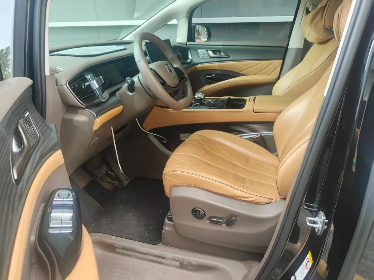 2022 Mercedes-Benz GLC Class 2.0T 197HP L4 9AT,autocango,china used car exporter,china ev exporter,chinese used car exporter,chinese used ev exporter