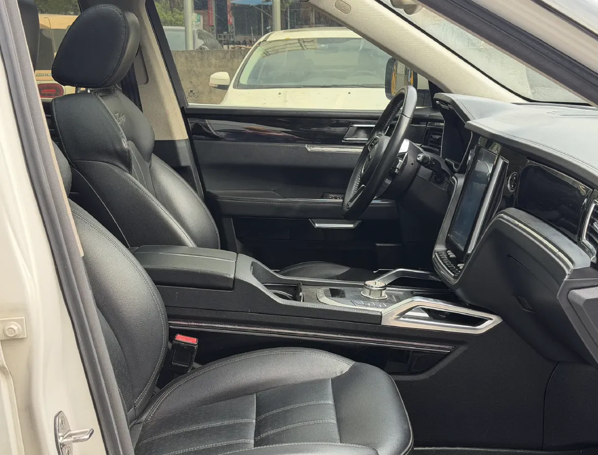 2017 Zotye T700 1.8T 177HP L4 6DCT,autocango,china used car exporter,china ev exporter,chinese used car exporter,chinese used ev exporter