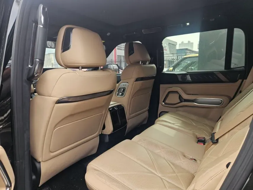 2025 FangChengBao Bao 8 2.0T 245HP L4 E-CVT PHEV 36.8KWH,autocango,china used car exporter,china ev exporter,chinese used car exporter,chinese used ev exporter