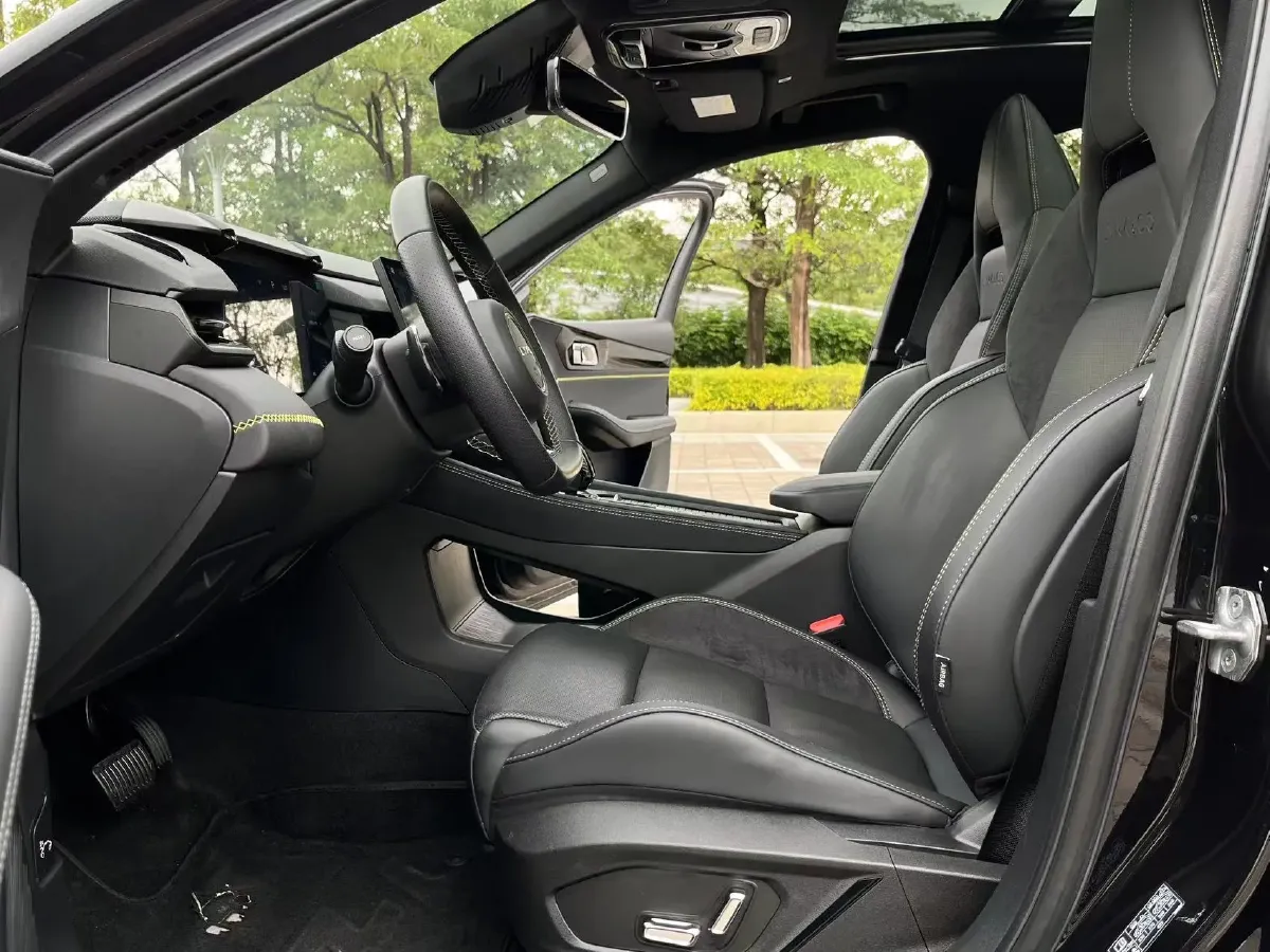 2022 LYNK&CO 03 2.0T 190HP L4 7DCT,autocango,china used car exporter,china ev exporter,chinese used car exporter,chinese used ev exporter