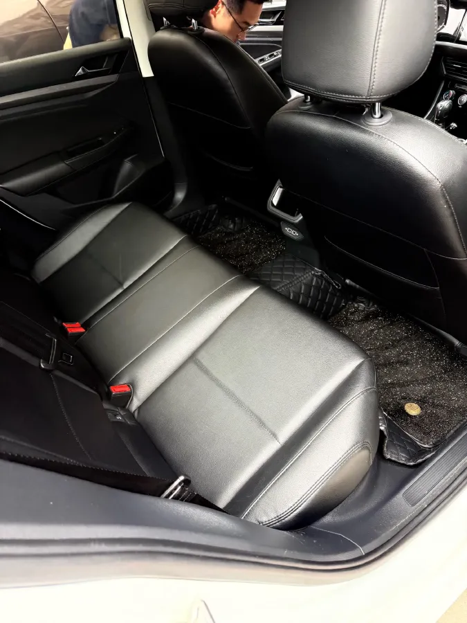 2019 Bestune T77 1.2T 143HP L4 7DCT,autocango,china used car exporter,china ev exporter,chinese used car exporter,chinese used ev exporter