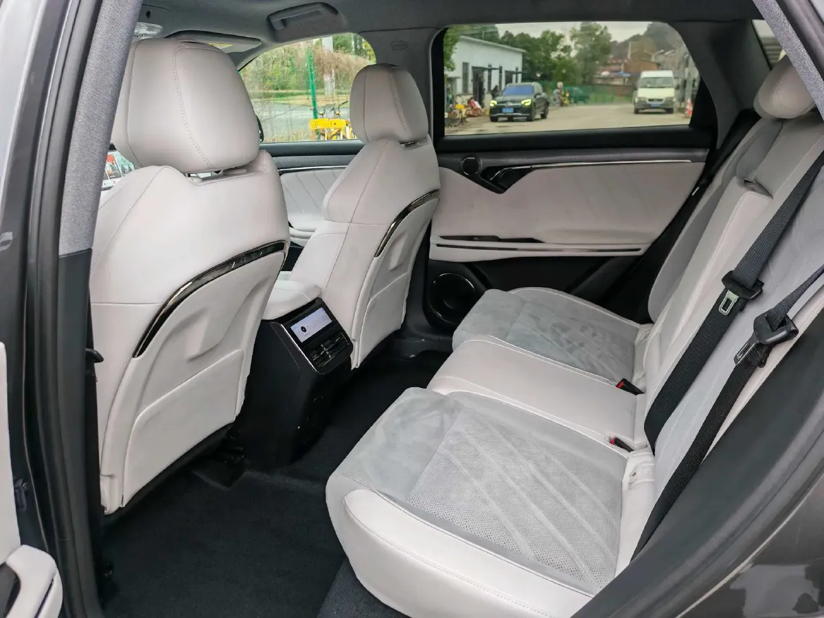 2025 Voyah FREE 1.5T 150HP L4 REEV 43KWH,autocango,china used car exporter,china ev exporter,chinese used car exporter,chinese used ev exporter