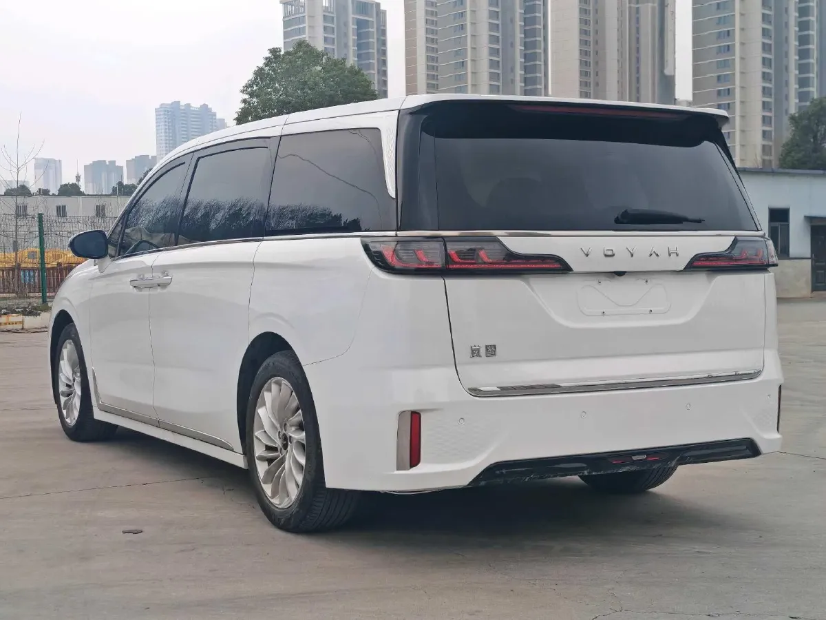 2022 Voyah Dream BEV 108.7KWH,autocango,china used car exporter,china ev exporter,chinese used car exporter,chinese used ev exporter